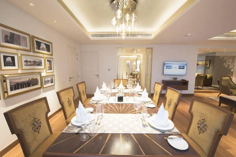 Taj Swarna, Amritsar Hotell Eksteriør bilde The dining room of the Presidential Suite