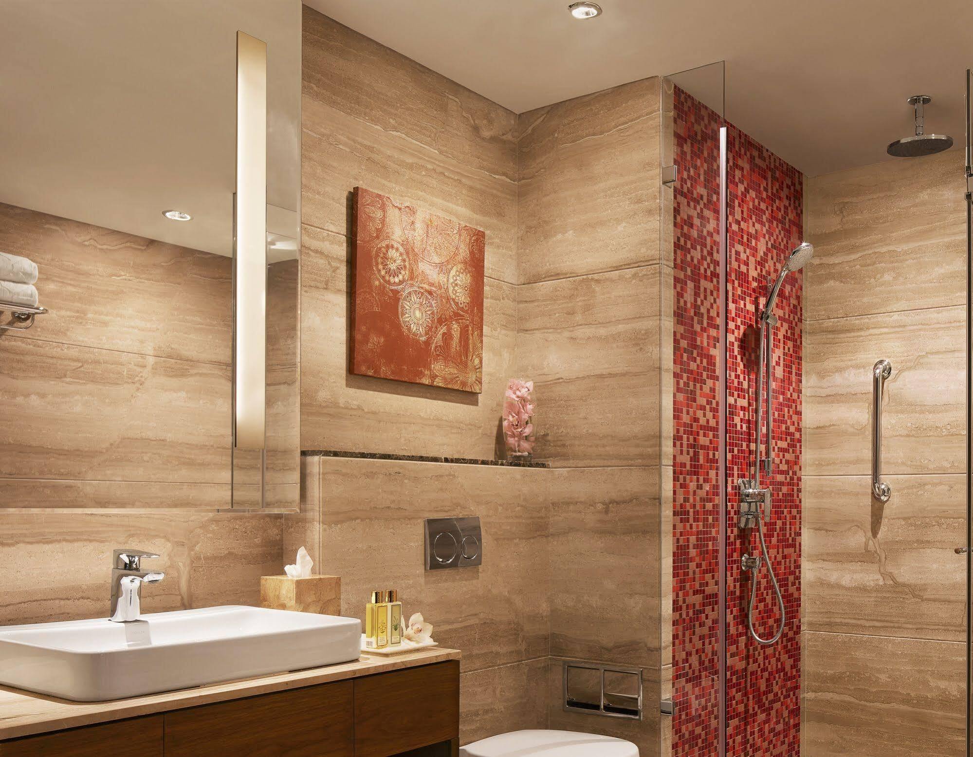 Taj Swarna, Amritsar Hotell Eksteriør bilde Bathroom